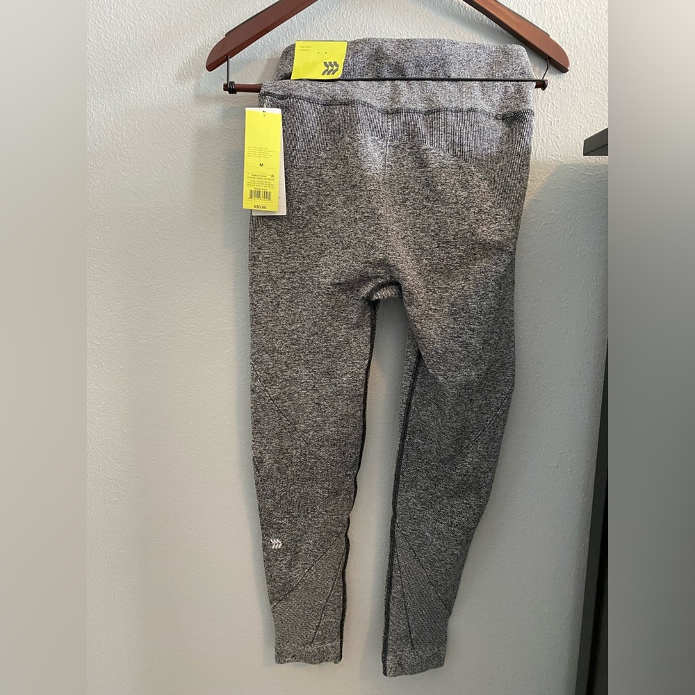 All In Motion Legging - Picture 3 of 4